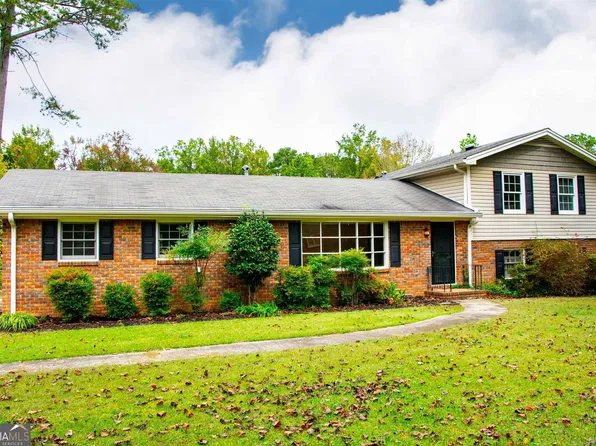 3077 Laura Ln, Lithia Springs, GA 30122