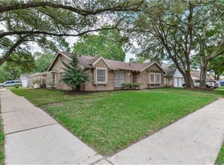 9662 Springview Ln, Houston, TX 77080