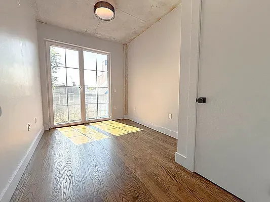 Rented by CW Realty Property Management LLC | media 23