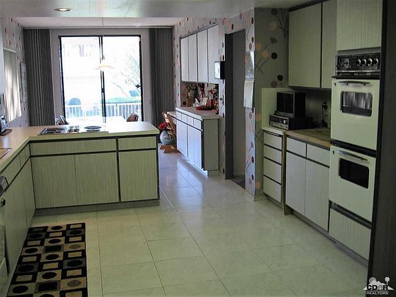 3rd image of 1616 S La Verne Way