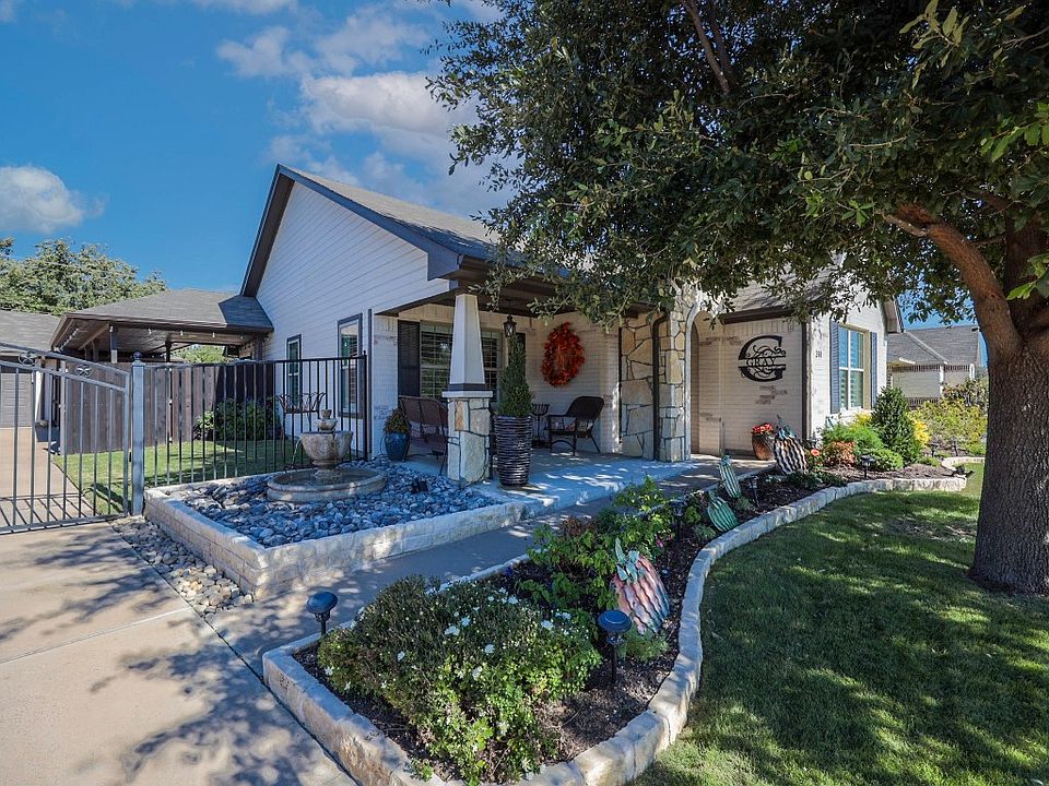 208 Tinker Trl, Burleson, TX 76028 MLS 20458314 Zillow