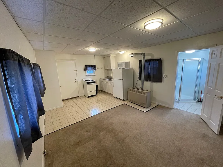 96 Emporium Ave #2 — Photo 4