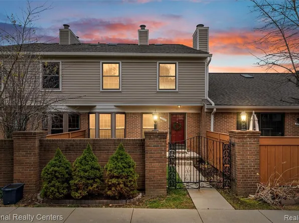 22353 Peachtree, Novi, MI