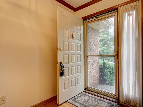 3rd image of 2125 Sallee Dr