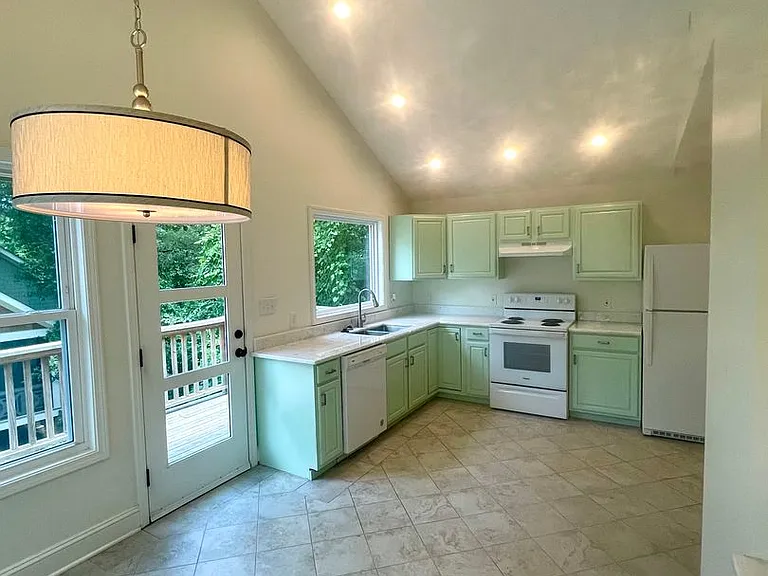 1313 South Alston Ave — Photo 10