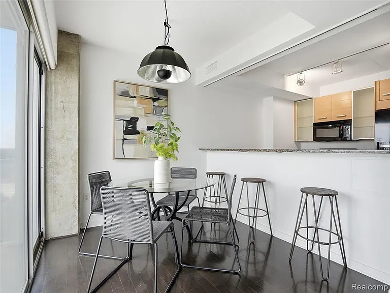 432 S Washington Ave #905 — Photo 6