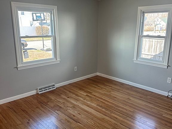 3rd image of 51 Canton St