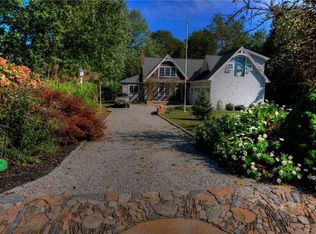 102 Hoxie Ave, Charlestown, RI 02813