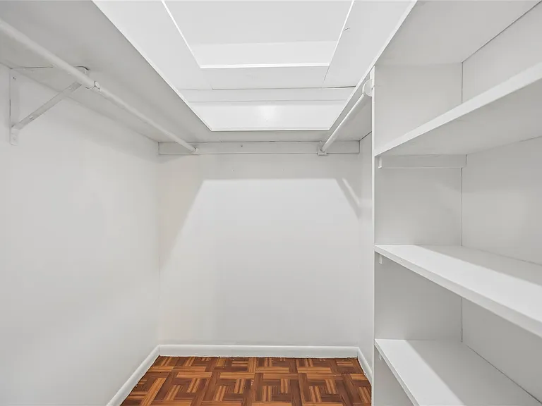 435 Rolling Wood Rd — Photo 16