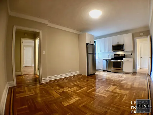 Rented by Bond New York | media 23