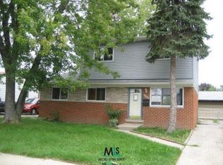 17509 Grettel Ave, Fraser, MI 48026