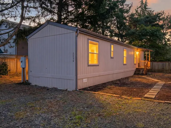 2696 SE Palmquist Rd, Gresham, OR 97080