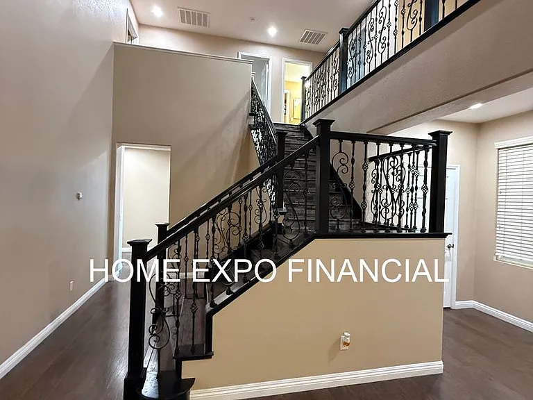 1456 Moonlight Dr — Photo 20