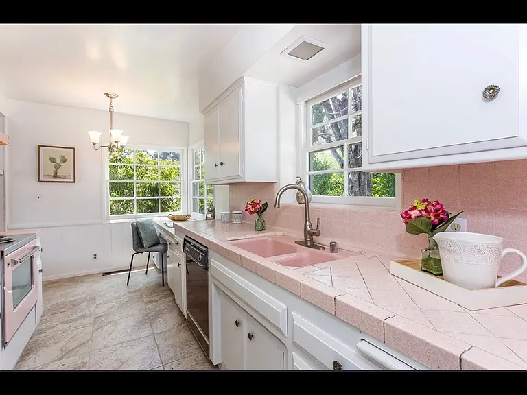 170 Waverly Dr — Photo 13