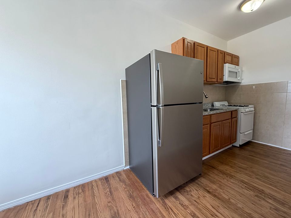 1st image of 2712 N Milwaukee Ave #307FG
