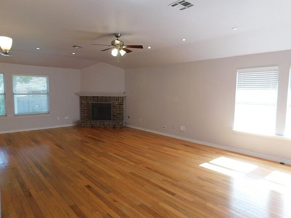 4th image of 5812 Pecanwood Ln
