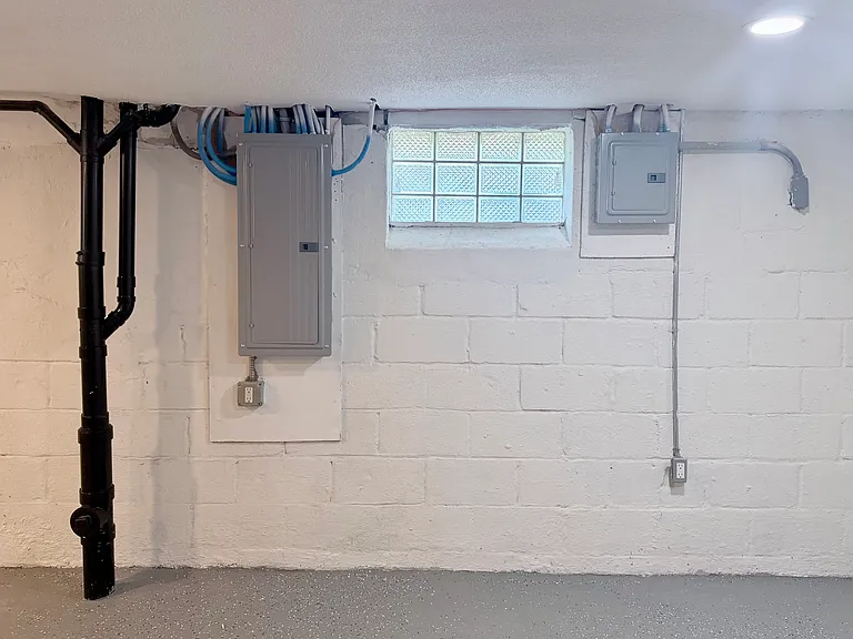 Brand New Siemens Electrical (2026) | EV Charger Ready for extra fee