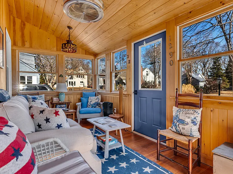 32 Bassett Ln — Photo 15