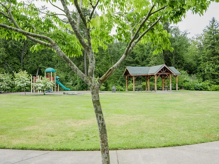 5565 Old Settler Dr — Photo 17