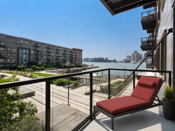 65 Lewis St #2160, Boston, MA 02128