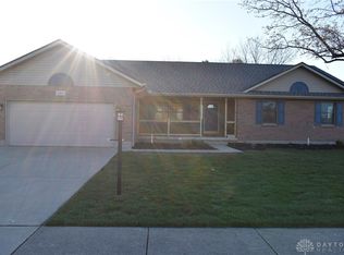 101 Irongate Dr, Englewood, OH 45322