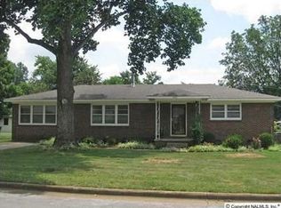 2102 Fairfax St NE, Huntsville, AL 35811