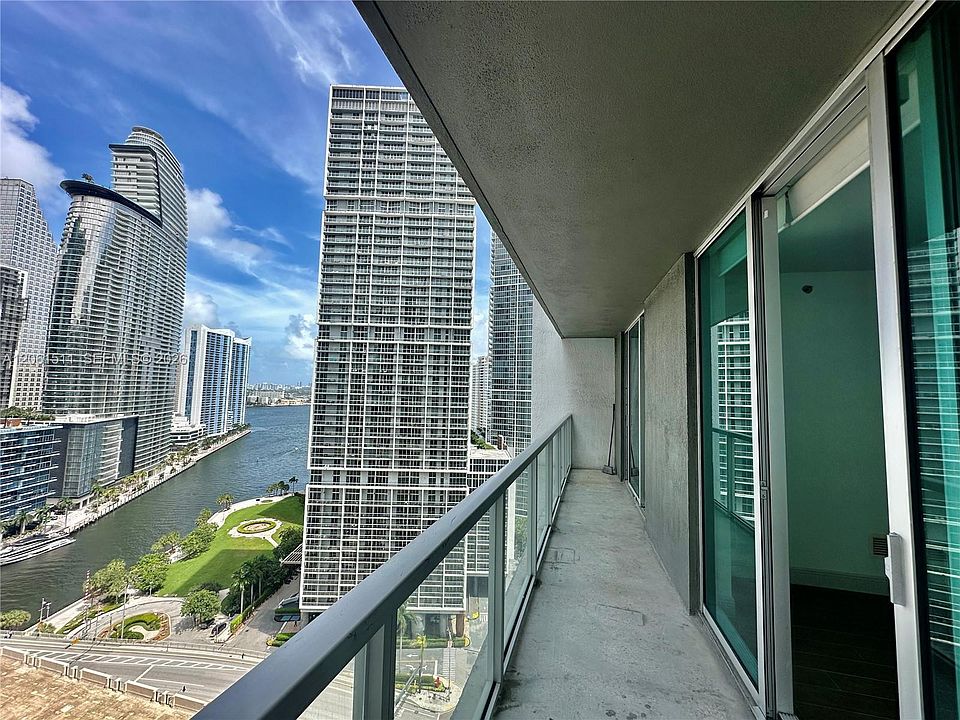 1st image of 500 Brickell Ave APT 2407