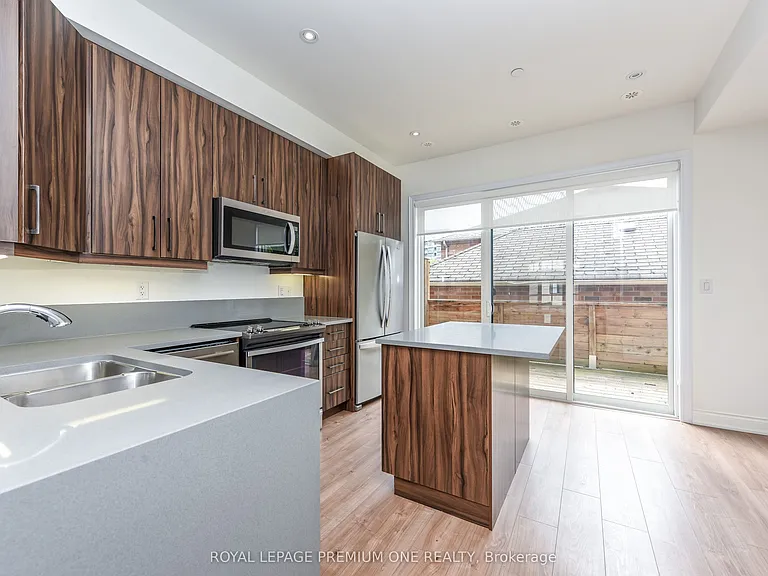33 Salvador Allende Ct — Photo 14