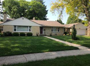 2611 Guilford Rd, Rockford, IL 61107