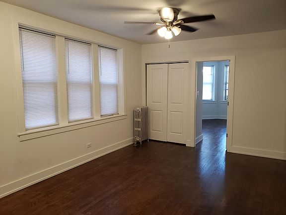 4th image of 6419 N Albany Ave APT 1W