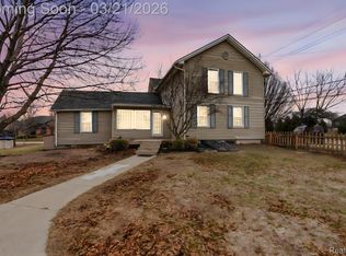 49777 Card Rd, Macomb, MI