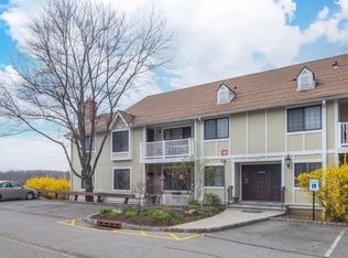 19 Foxwood Dr APT E, Morris Plains, NJ 07950
