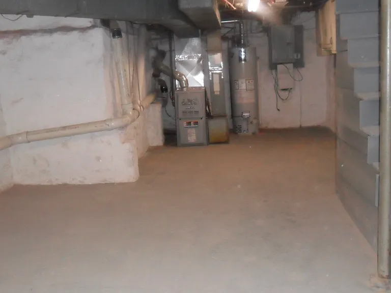 407 Daly St — Photo 20
