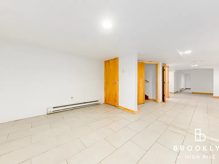 1505 Gates Ave #1B — Photo 6