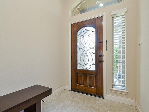3rd image of 11131 Dunstan Hill Dr
