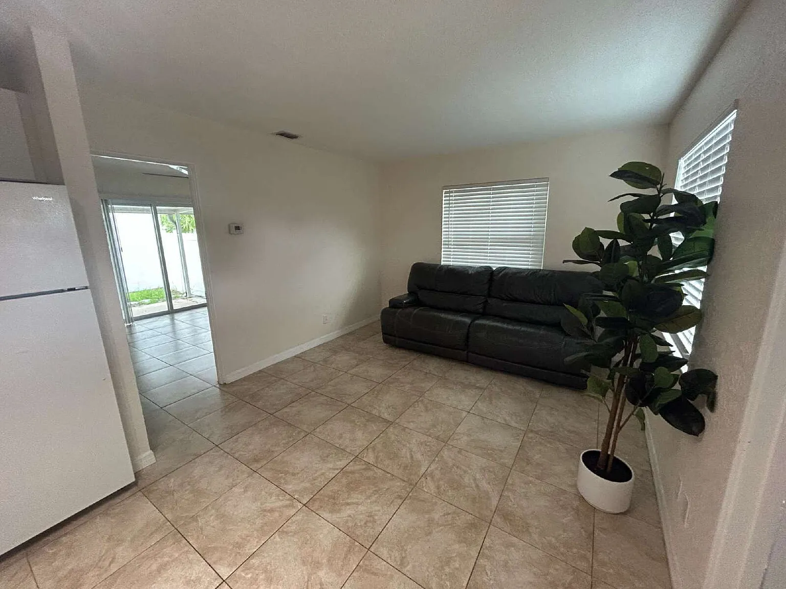 "Cozy 1-Bedroom Apartment in St. Petersburg 550 Sq Ft of Comfort & Convenience!" — Photo 3