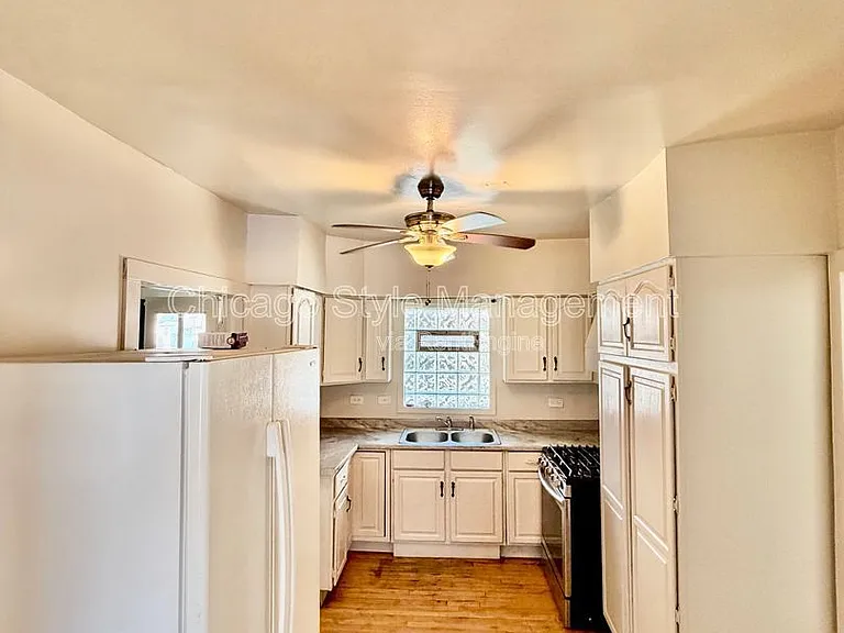 1434 W 112th Pl — Photo 3