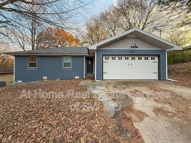 2734 E Cragmont St — Photo 1