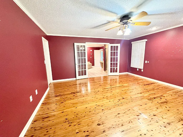 1713 E Main St — Photo 17