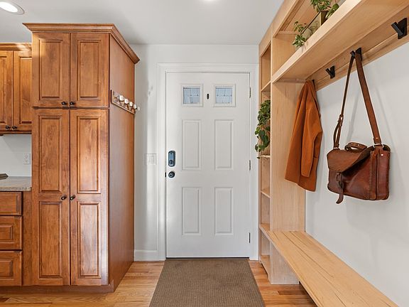5th image of 1135 Portsmouth Avenue