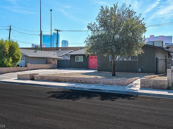 3rd image of 2105 Glen Heather Way