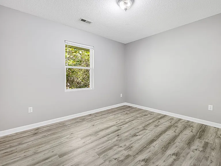 311 Aiken Road — Photo 15