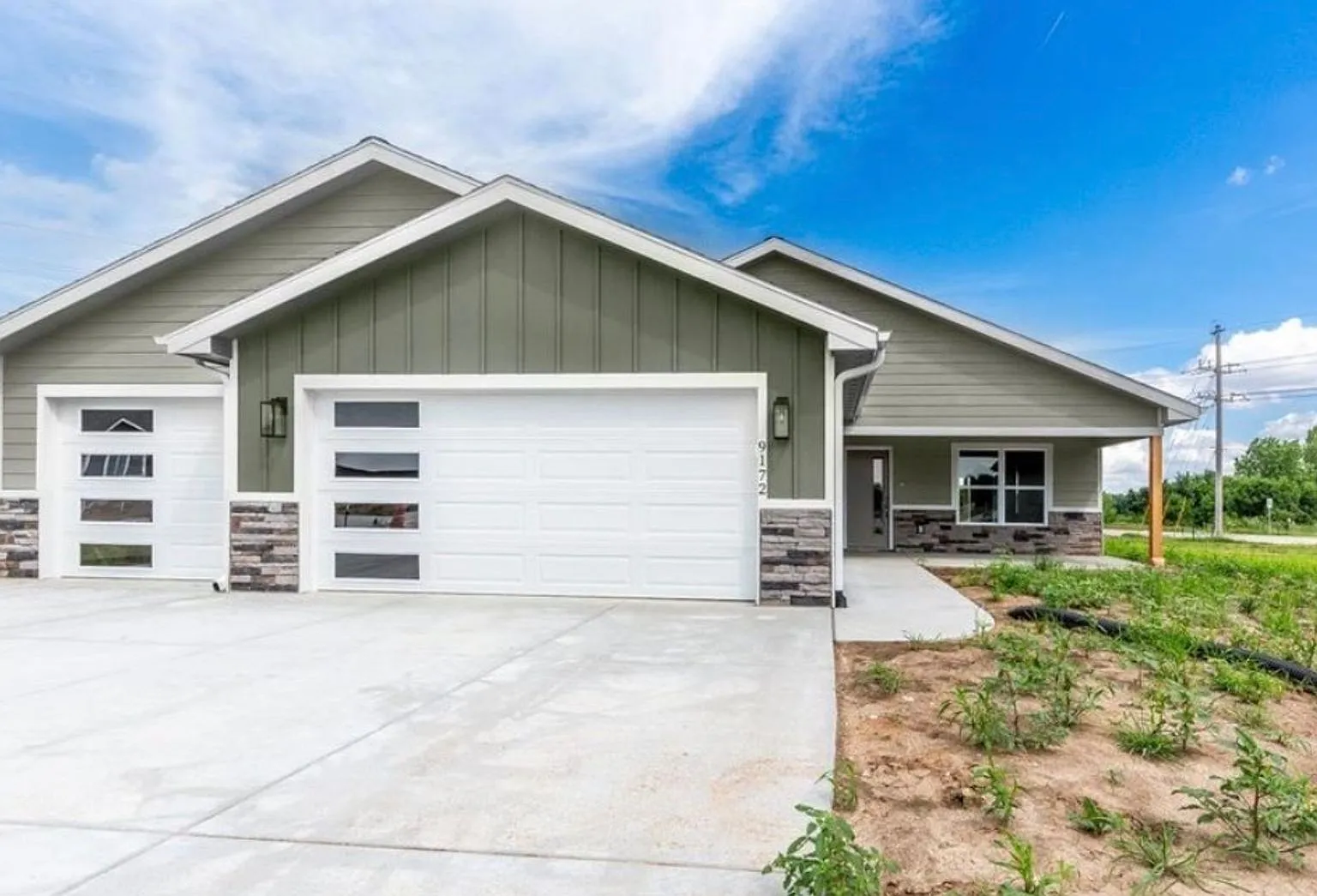 Brand New Home- 3 Bedroom 2 Bathroom — Photo 1