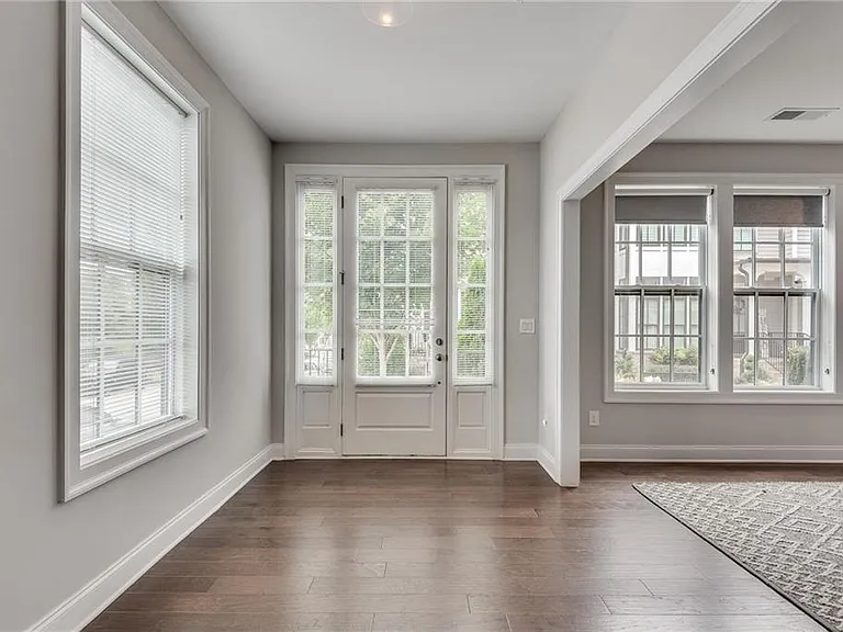 398 Concord St — Photo 17