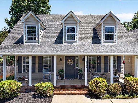 3rd image of 6014 Evelyn Ln