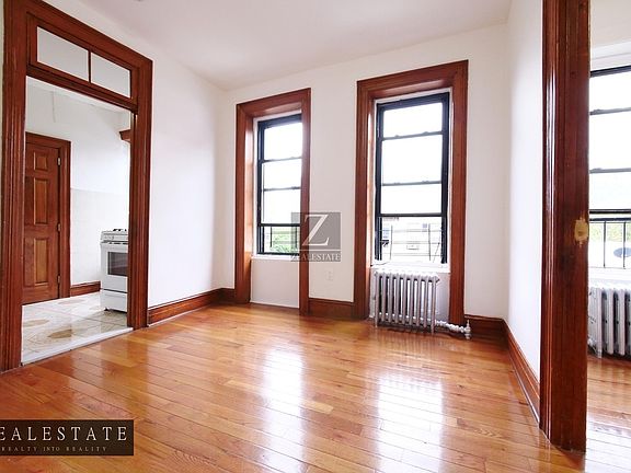 3rd image of 204 Ellery St APT 4C