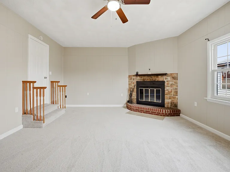 1210 Pansy St — Photo 16