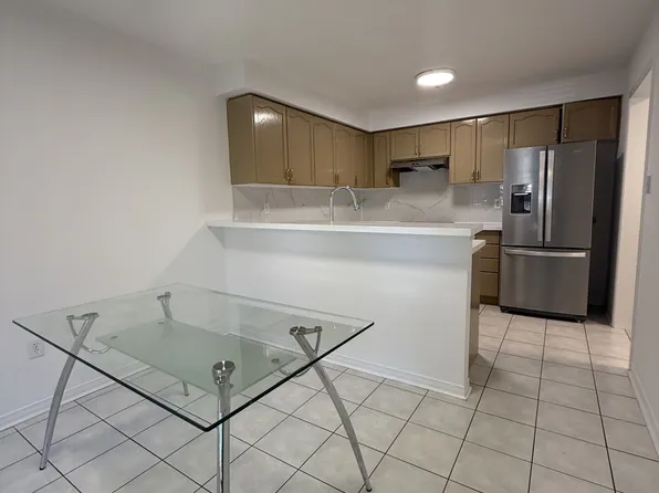 663 S Unionville Ave, Markham, ON L3R 4W9