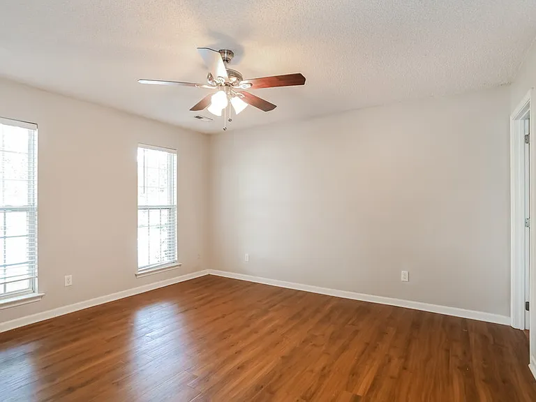 9928 Peppermint Ln — Photo 10