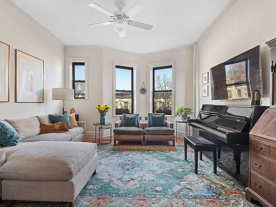 1st image of 456 15th St APT 3L